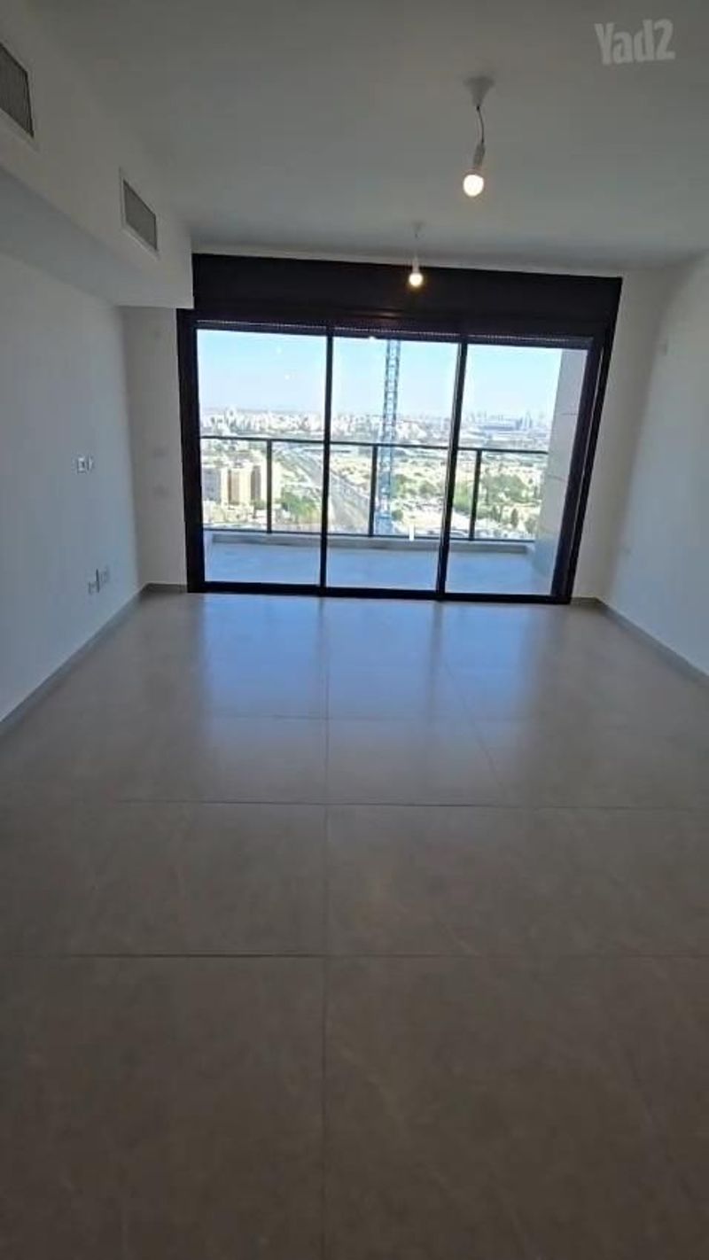 תמונה מיד2 – 3 חדרים • 6,900 ₪, פרויקט MOMENT, שכונה דרום מזרח, בת ים (1)