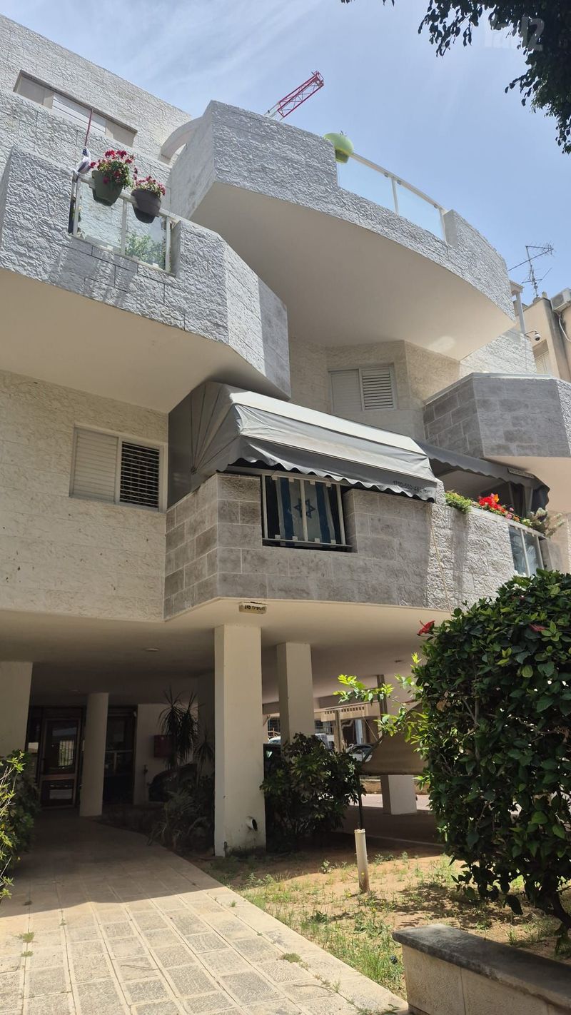 תמונה מיד2 – 5.5 חדרים • 7,500 ₪, רוטשילד 145, המרכז השקט, פתח תקווה (1)