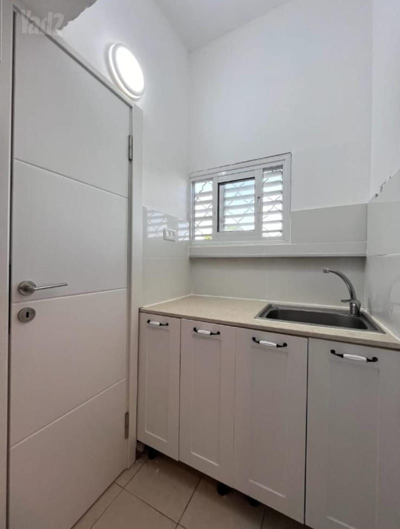 תמונה מיד2 – סטודיו • 1,600 ₪, אבן גבירול 34, ואדי סאליב (עיר תחתית מזרח), חיפה (1)