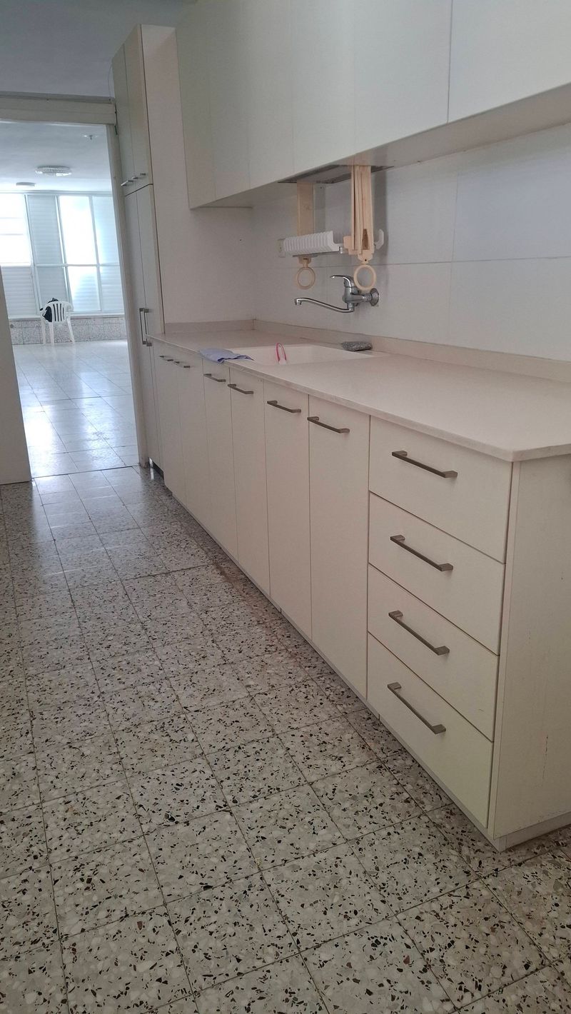 תמונה מפייסבוק – 4 חדרים • 6,900 ₪, סיטי, גבעתיים (1)