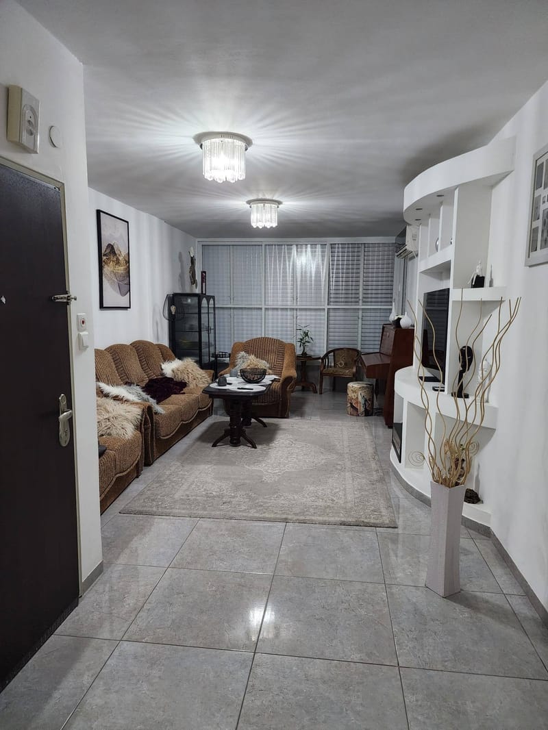 Photo from Facebook – 3 Rooms • ₪5,000, רבי בנימין 5, Bat Yam City Center, Bat Yam (1)