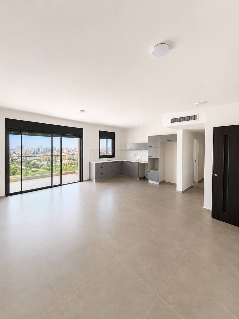 Photo from Facebook – 4.5 Rooms • ₪8,500, Southwest Neighborhood - Old, Bat Yam (1)
