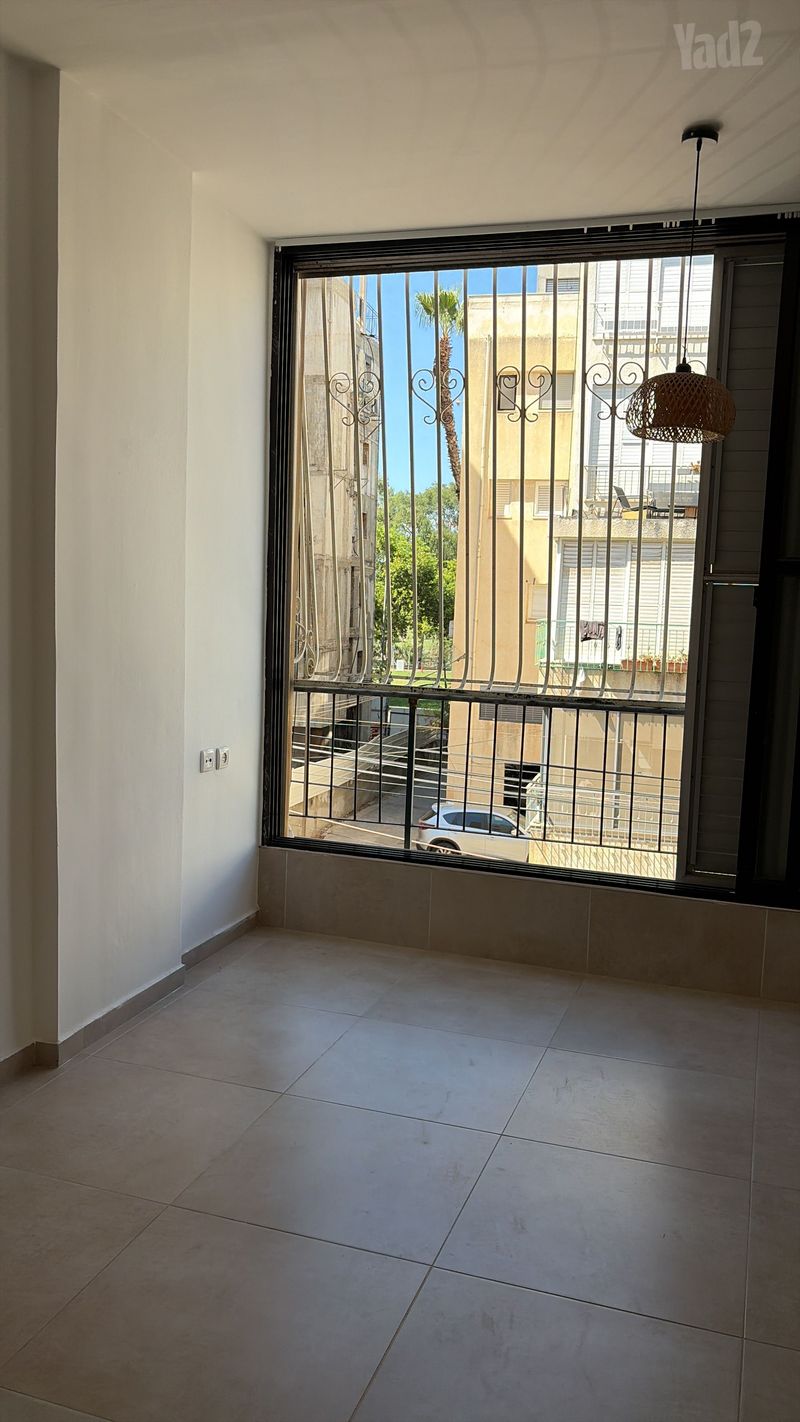 תמונה מיד2 – 2 חדרים • 7,500 ₪, בן סירא 5, בבלי, תל אביב (1)