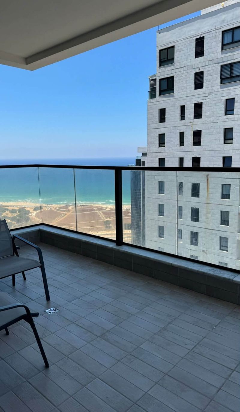 תמונה מפייסבוק – חדר בדירת שותפים • 2,500 ₪, שכונה דרום חדש, בת ים (1)