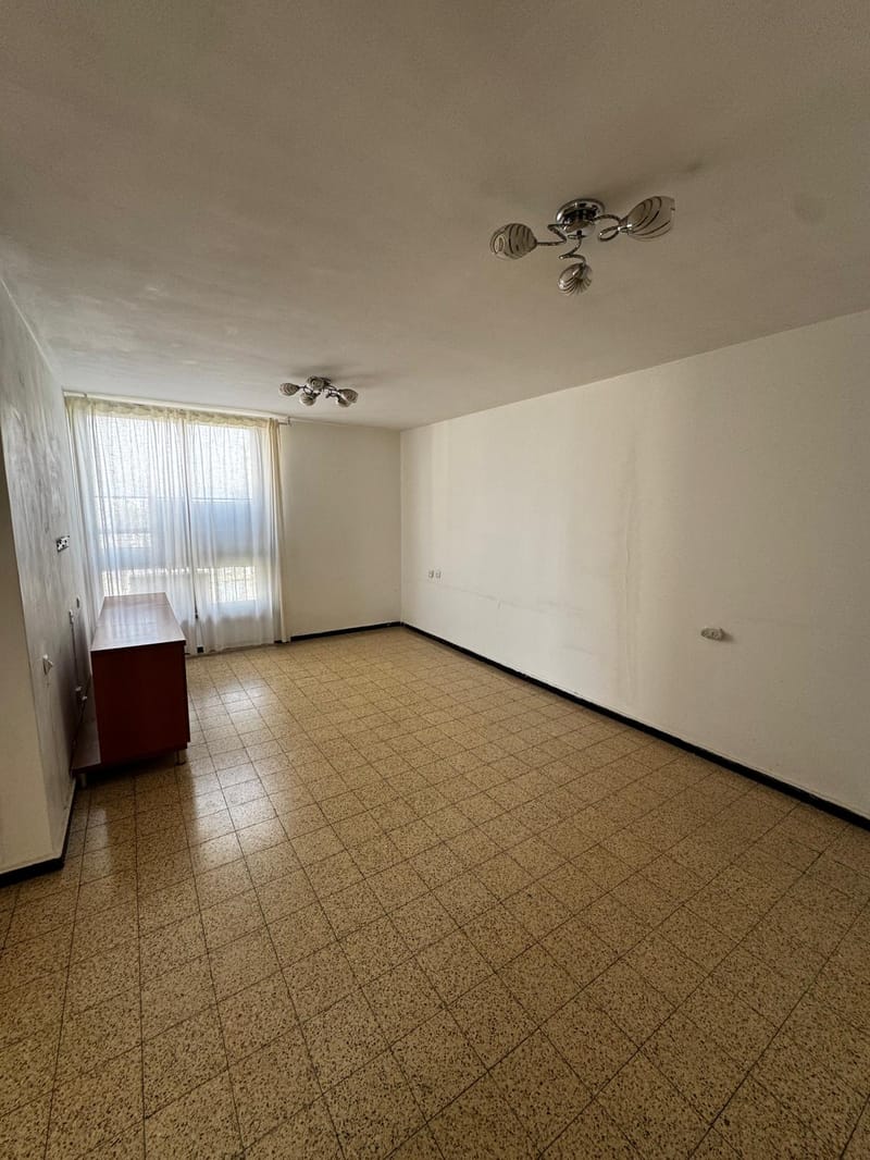 תמונה מפייסבוק – 3 חדרים • 5,000 ₪, הרב מיימון 8, שכונה דרום מזרח, בת ים (1)