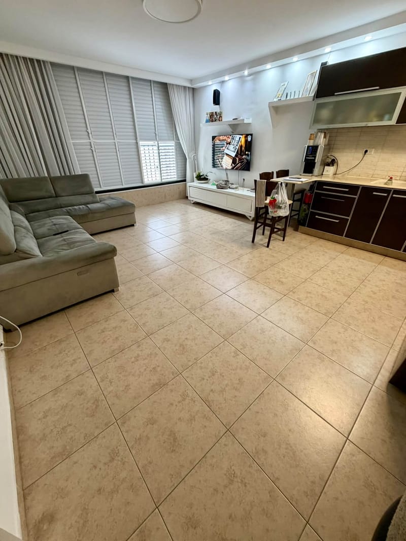 תמונה מפייסבוק – 3.5 חדרים • 4,500 ₪, דנין 19, לב העיר, בת ים (1)