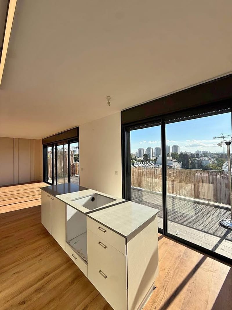 תמונה מפייסבוק – 3 חדרים • 9,999 ₪, צהלון ושיכוני חיסכון, תל אביב (1)