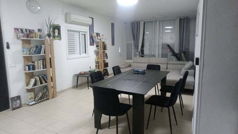 תמונה מפייסבוק – 2.5 חדרים • 4,200 ₪, גבעתי 1, תל גיבורים, חולון (1)