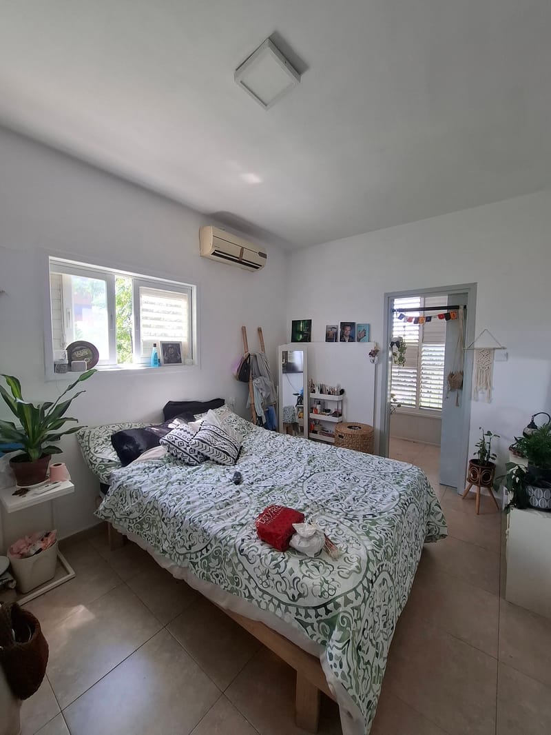 תמונה מפייסבוק – 4 חדרים עם שותפים • 2,330 ₪, השר משה, מתחם נגבה, רמת גן (1)