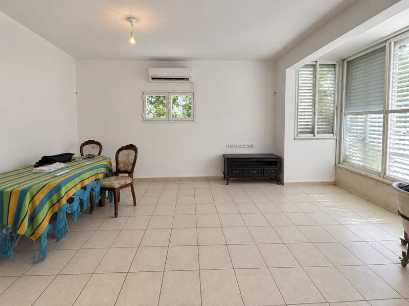 תמונה מפייסבוק – 2 חדרים • 4,500 ₪, בראשית, גבעת קוזלובסקי, גבעתיים (1)
