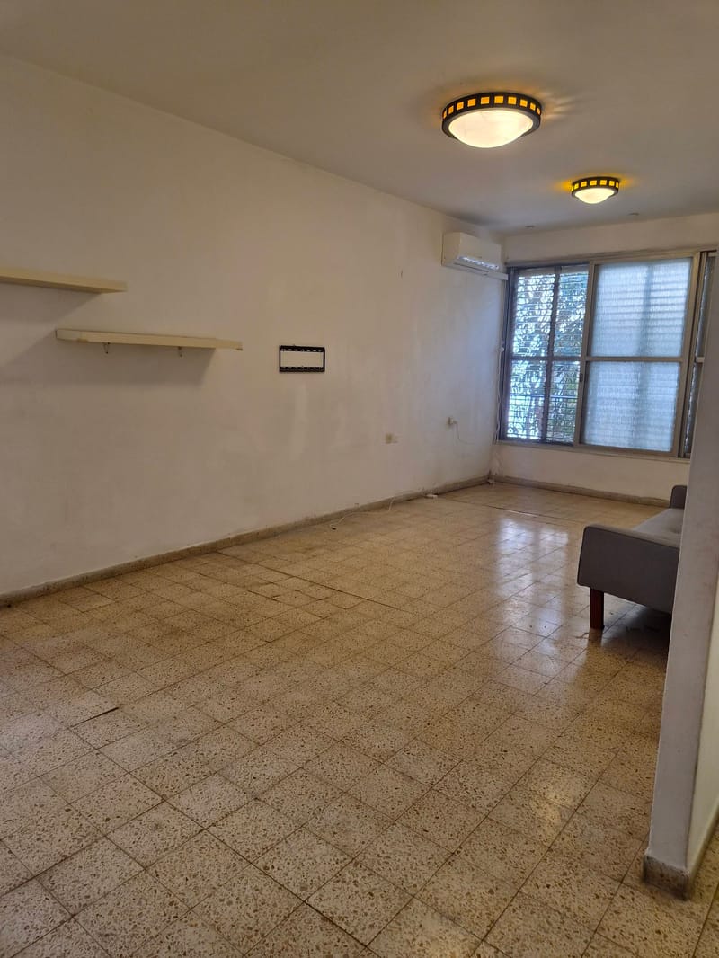 תמונה מפייסבוק – 2 חדרים • 4,500 ₪, עוזיאל, מתחם נגבה, רמת גן (1)