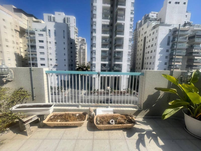 תמונה מפייסבוק – 5 חדרים • 6,800 ₪, פיכמן, קריית אילון , חולון (1)