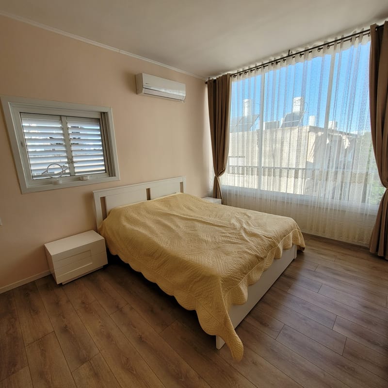 Photo from Facebook – 4 Rooms • ₪5,000, Agrobank, Holon (1)