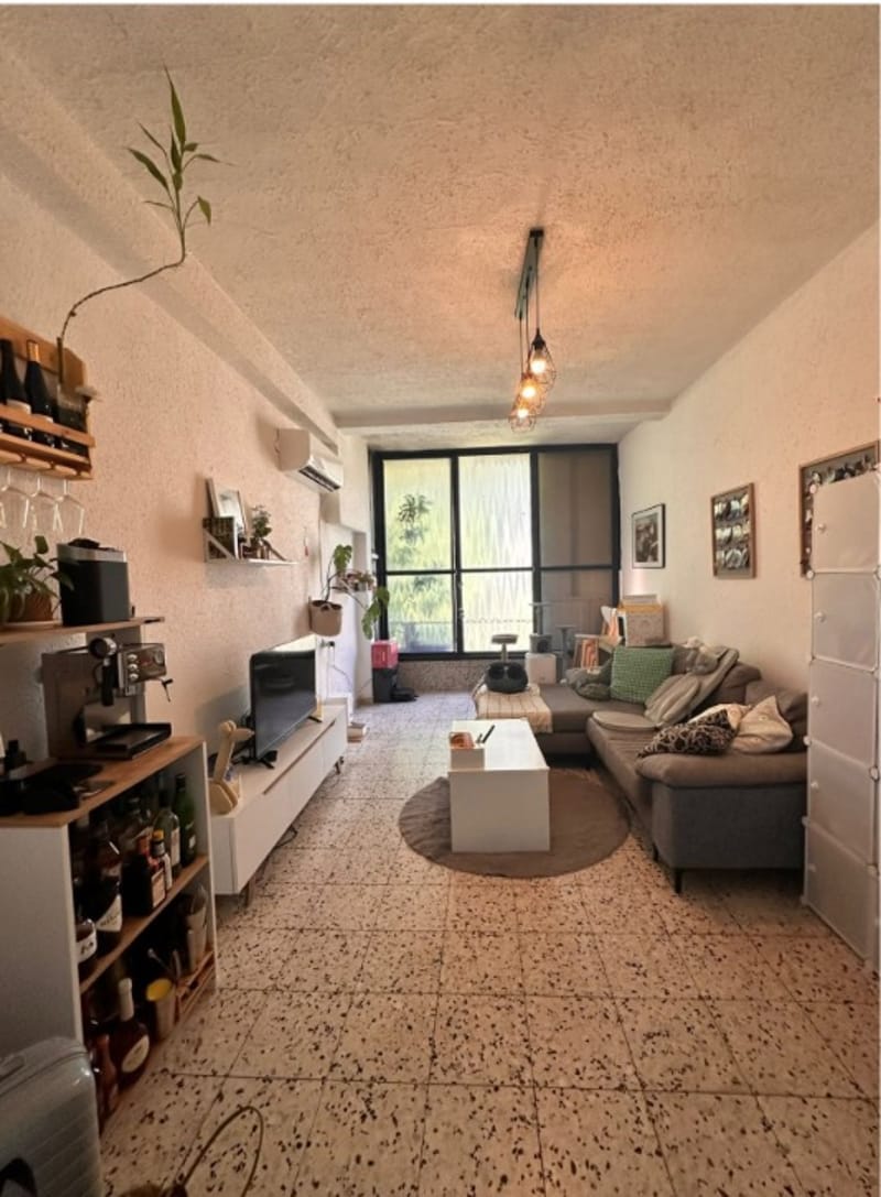 Photo from Facebook – 3 Rooms with roommates • ₪3,200, זבוטינסקי, Arlozorov, Givatayim (1)