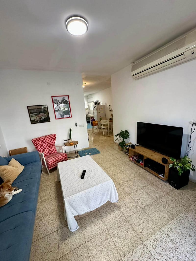 תמונה מפייסבוק – חדר בדירת שותפים • 3,030 ₪, ברנר, קוממויות (טלביה), ירושלים (1)