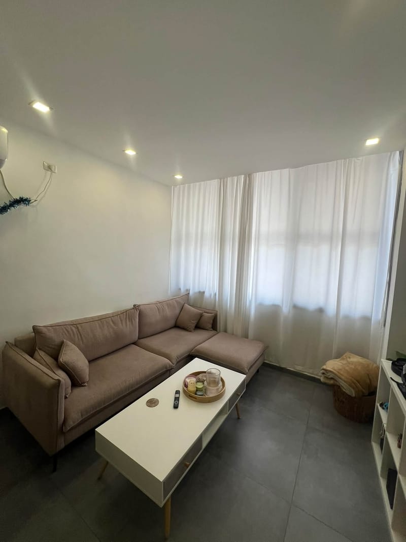תמונה מפייסבוק – 2 חדרים • 4,700 ₪, כצנלסון 61, בורוכוב, גבעתיים (1)