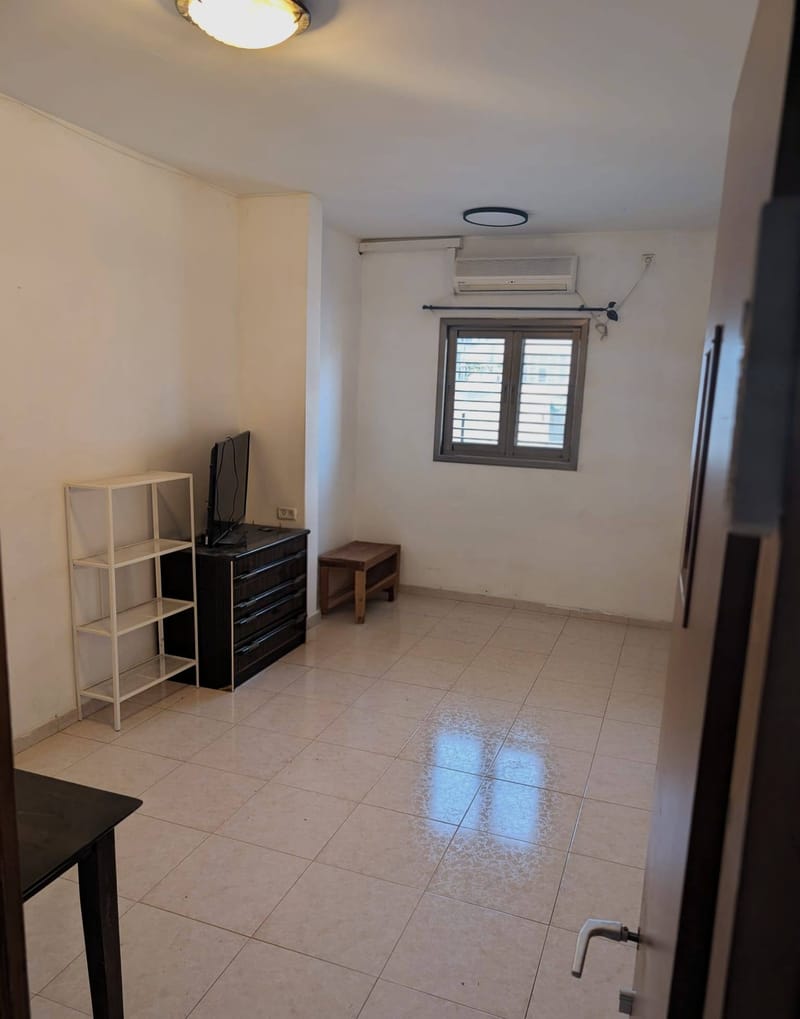תמונה מפייסבוק – 4 חדרים עם שותפים • 2,300 ₪, טרומן, מתחם נגבה, רמת גן (1)