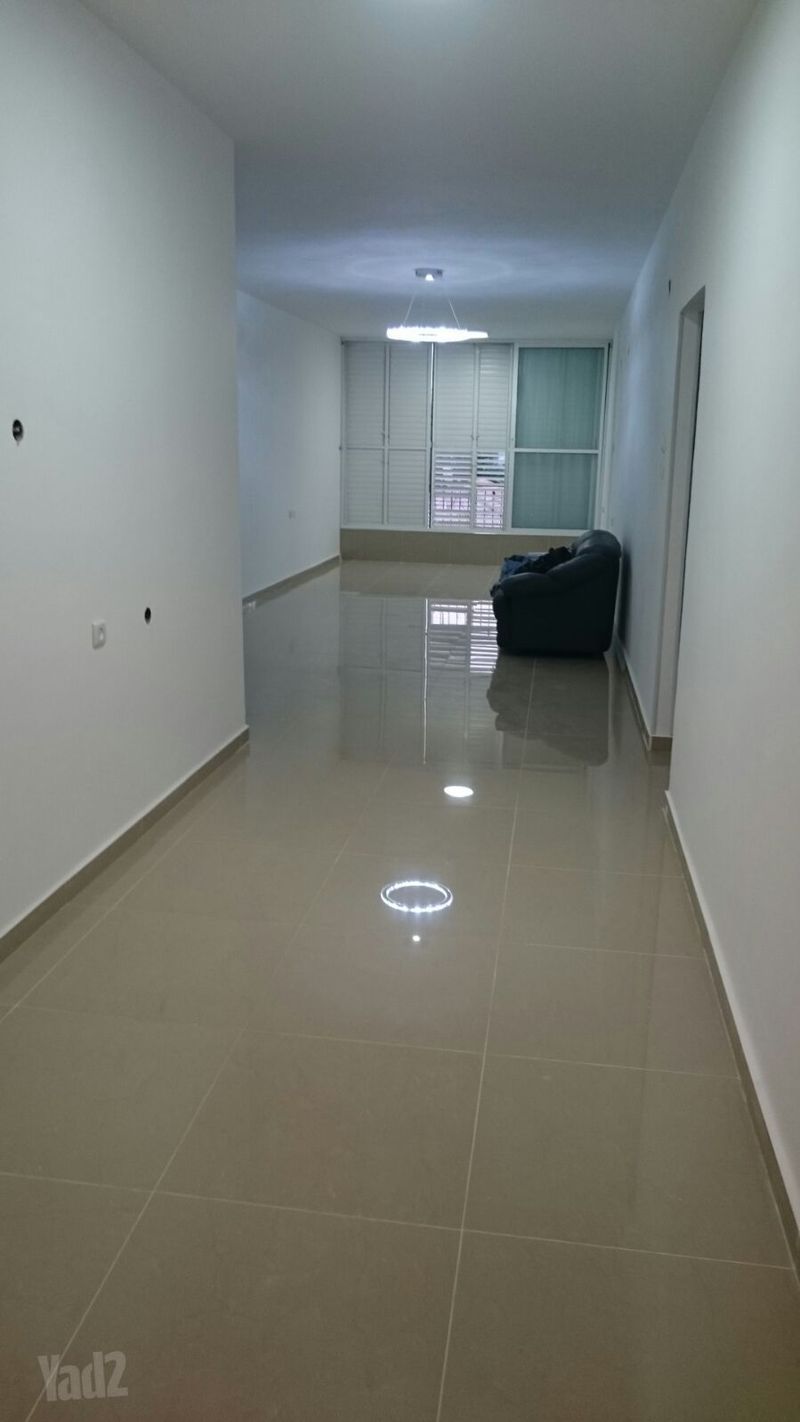 Photo from Yad2 – 3 Rooms • ₪5,300, הגדוד העברי 11, Bat Yam City Center, Bat Yam (1)