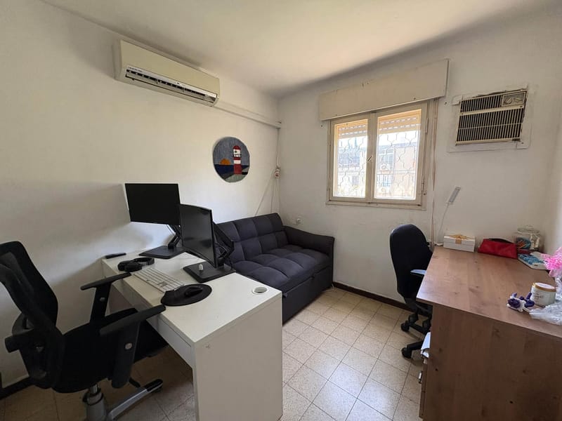 תמונה מפייסבוק – 3.5 חדרים • 3,000 ₪, הכוזרי, מרכז, הרצליה (1)