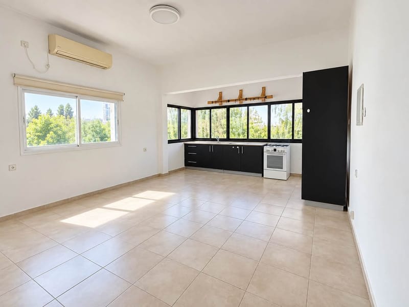 תמונה מפייסבוק – 2 חדרים • 4,900 ₪, סוקולוב, מרכז, הרצליה (1)
