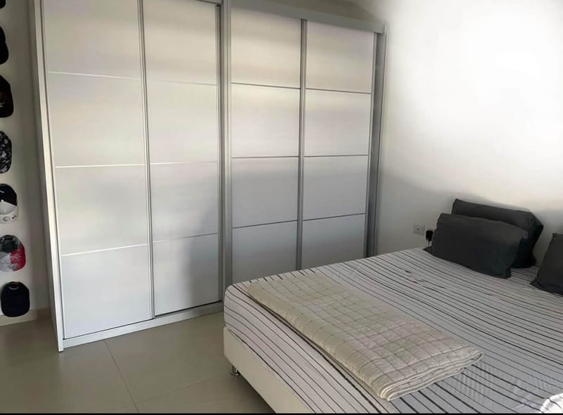 תמונה מפייסבוק – 5 חדרים עם שותפים • 4,500 ₪, מרכז, הרצליה (1)