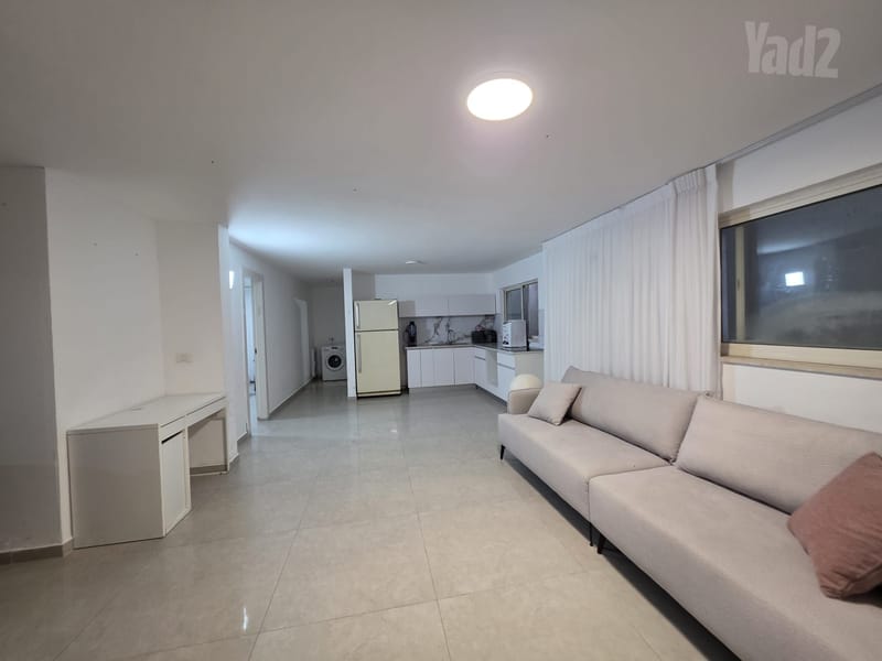 Photo from Yad2 – 3.5 Rooms • ₪5,000, אלחריזי 17, Ben Zion, Netanya (1)