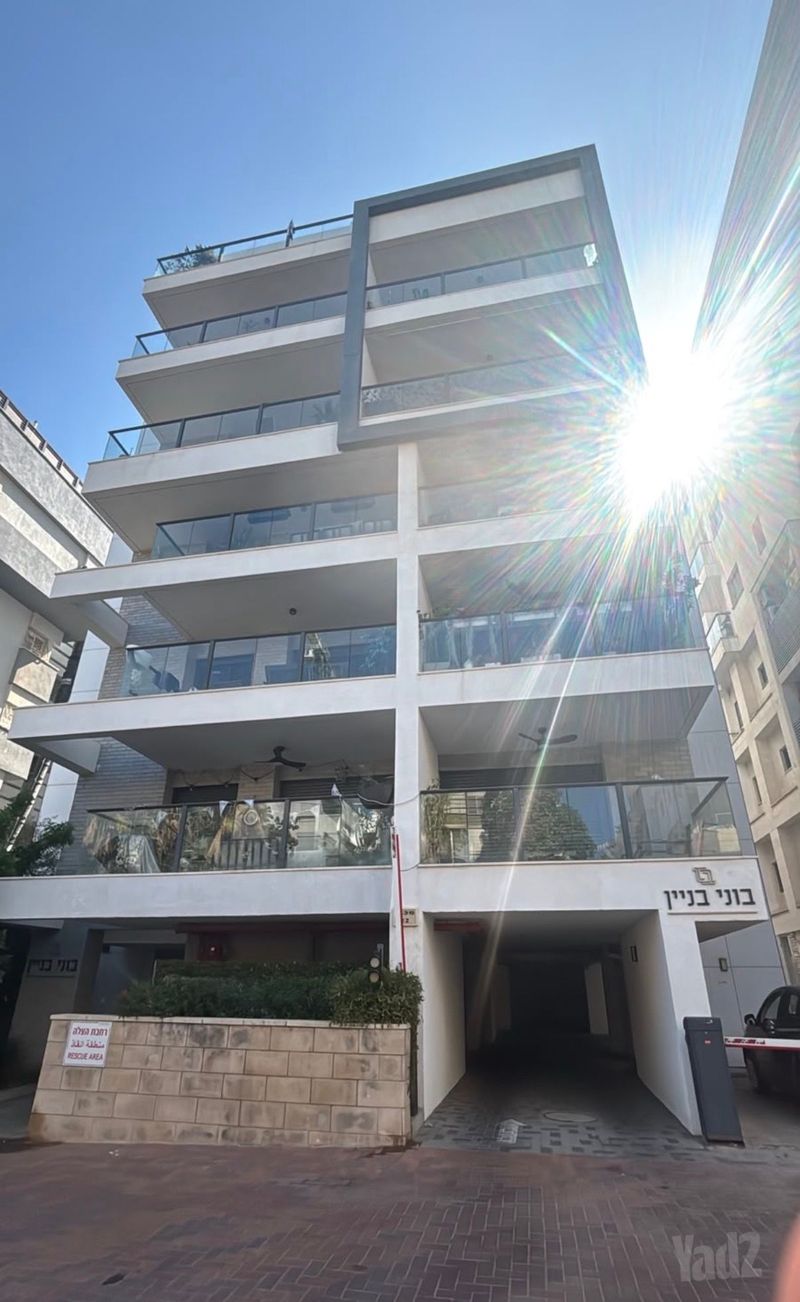 תמונה מיד2 – 2.5 חדרים • 5,800 ₪, מכבי 22, נווה דוד רמז, רעננה (1)