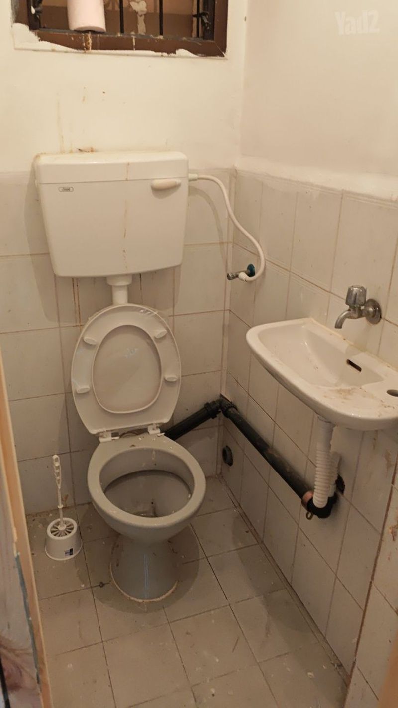 Photo from Yad2 – 6 Rooms • ₪9,800, מרבד הקסמים 48, Kiryat Moshe, Rehovot (1)