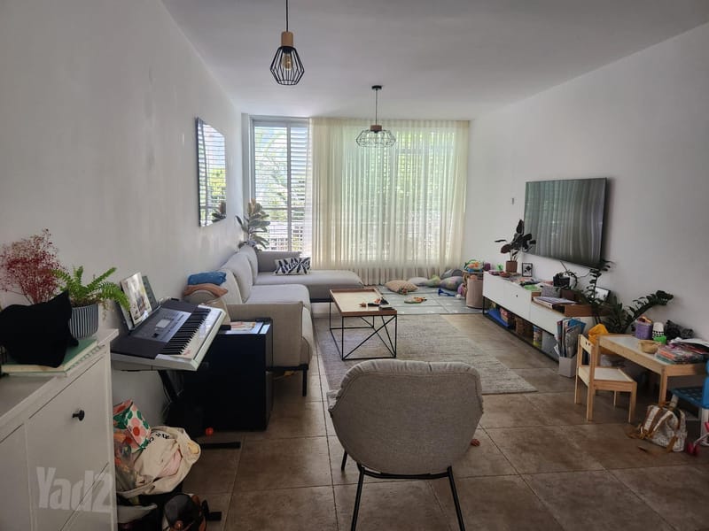 תמונה מיד2 – 3.5 חדרים • 9,800 ₪, הכנסת הגדולה 9, בבלי, תל אביב (1)