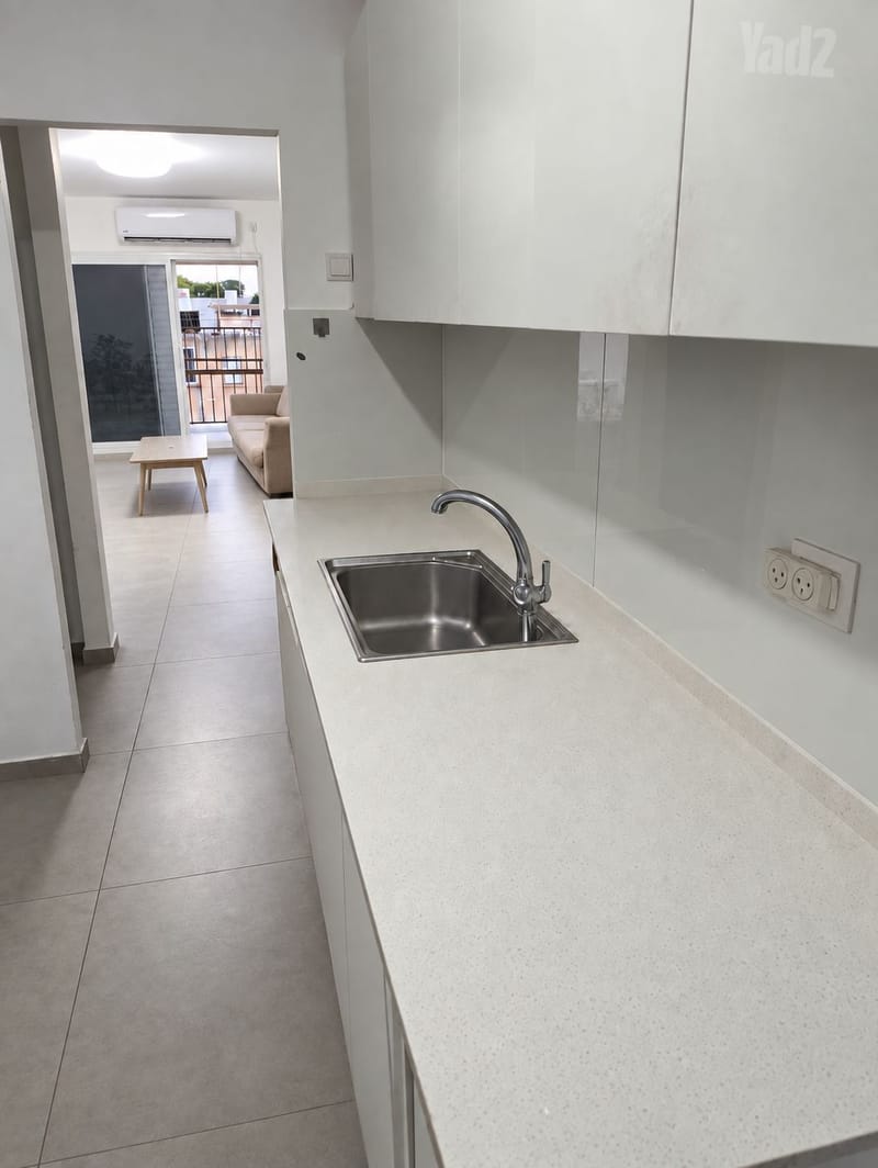 תמונה מיד2 – 4.5 חדרים • 4,500 ₪, העבודה 18, רמת אשכול, אשקלון