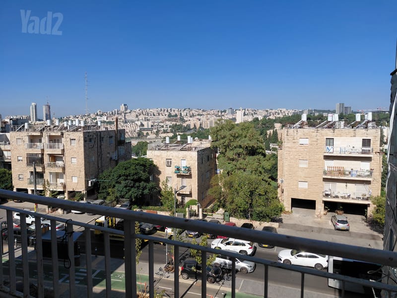 תמונה מיד2 – 4 חדרים • 7,900 ₪, טשרניחובסקי 25, גבעת הוורדים, ירושלים (1)