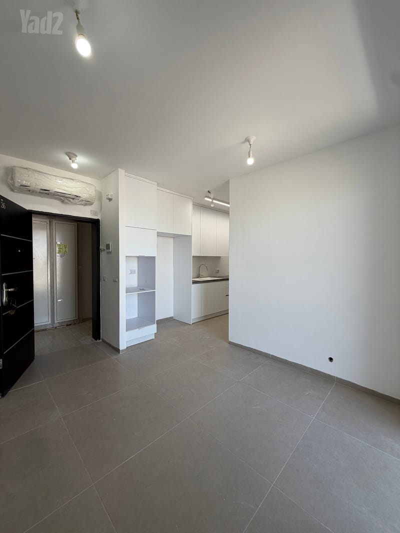 תמונה מיד2 – 4 חדרים • 6,000 ₪, הרב חי טייב 9, נחלת שמעון, בני ברק (1)