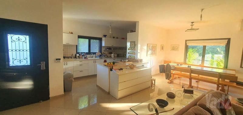 תמונה מיד2 – 7 חדרים • 15,000 ₪, בת שבע 2, קפלן, כפר סבא (1)