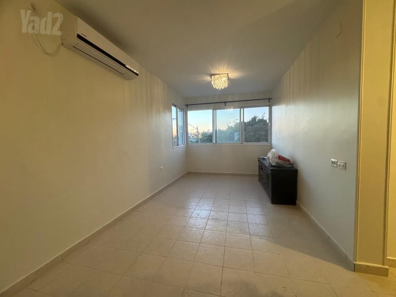 תמונה מיד2 – 2.5 חדרים • 5,400 ₪, שדרות חכמי לובלין 18, שפירא, תל אביב (1)