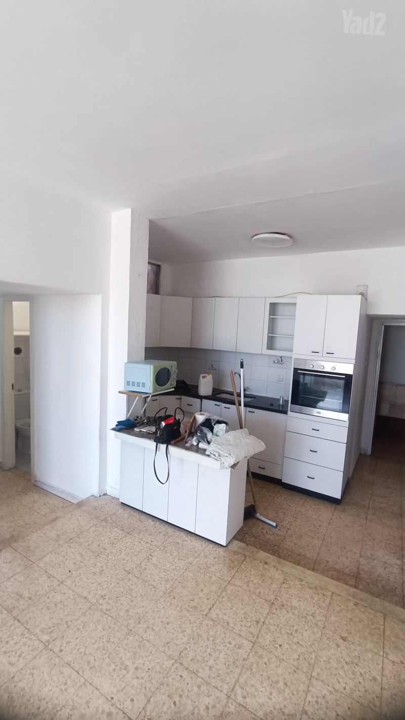 תמונה מיד2 – 5 חדרים • 5,400 ₪, בת ים (1)