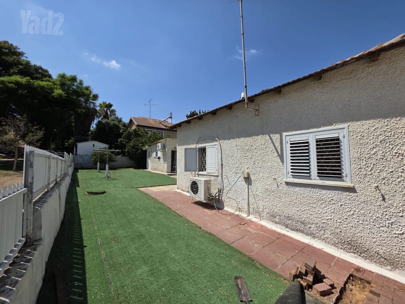 תמונה מיד2 – 3 חדרים • 6,300 ₪, קארו, קריית שז"ר, רעננה (1)