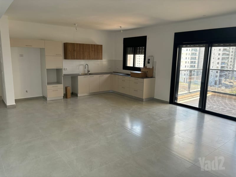 תמונה מיד2 – 5 חדרים • 8,190 ₪, אמנון ליפקין שחק, רמות גרינטל, נתניה (1)