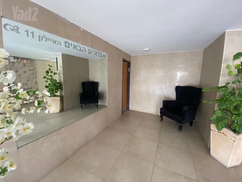 תמונה מיד2 – 4 חדרים • 5,800 ₪, האיילון 11, גני יער, לוד (1)