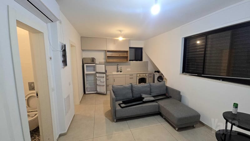 Photo from Yad2 – 2 Rooms • ₪4,240, שמואל יבניאלי 6, Sha'arya, Petah Tikva (1)