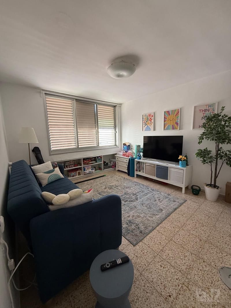 תמונה מיד2 – 4 חדרים • 4,800 ₪, צבי ישי 40, מרכז העיר, יהוד-מונוסון (1)