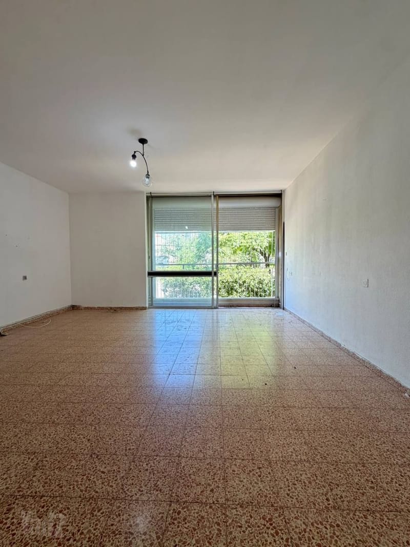 תמונה מיד2 – 4 חדרים • 4,200 ₪, דן 8, קריית שמריהו, קריית ביאליק (1)
