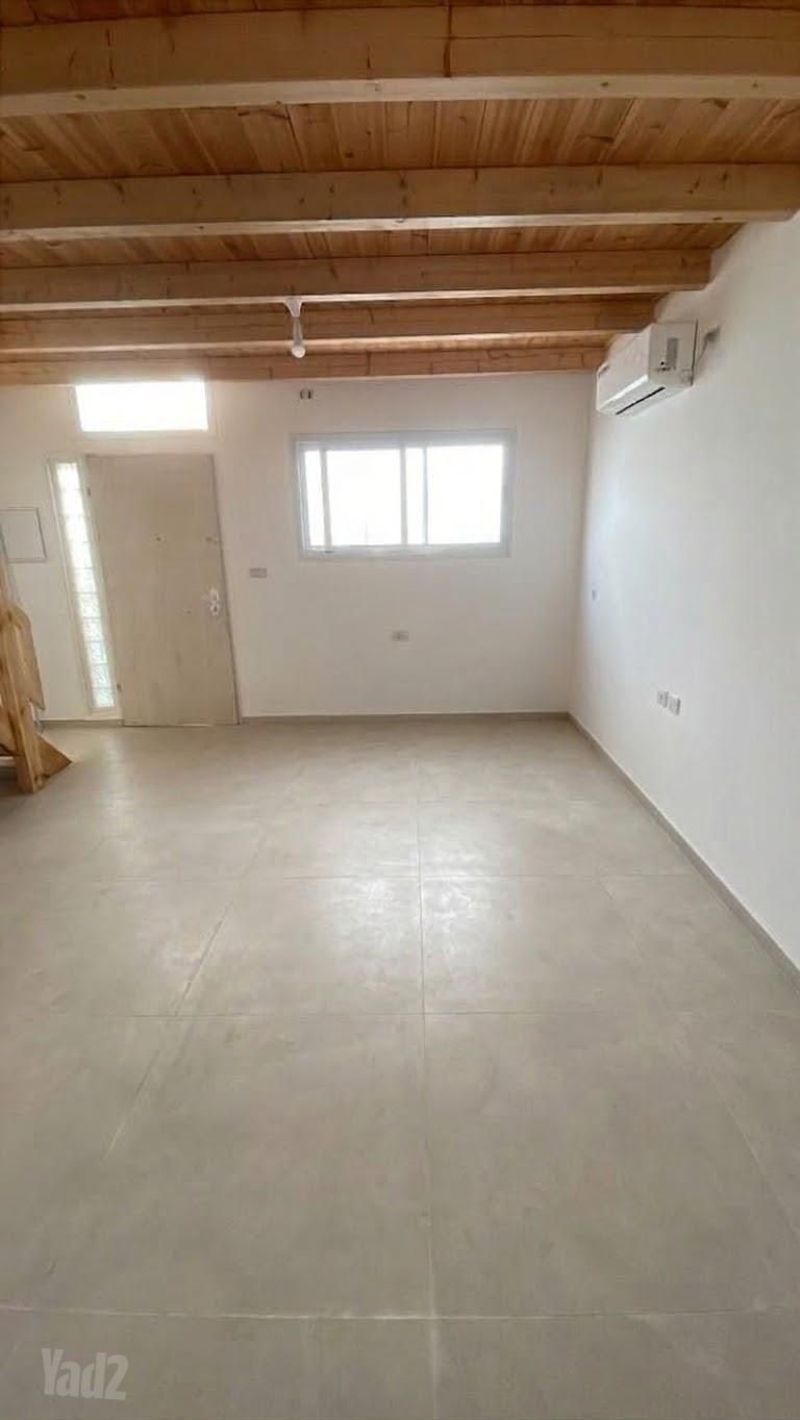 תמונה מיד2 – 3 חדרים • 5,500 ₪, י' 12, נווה ברבור, כפר שלם מערב, תל אביב (1)