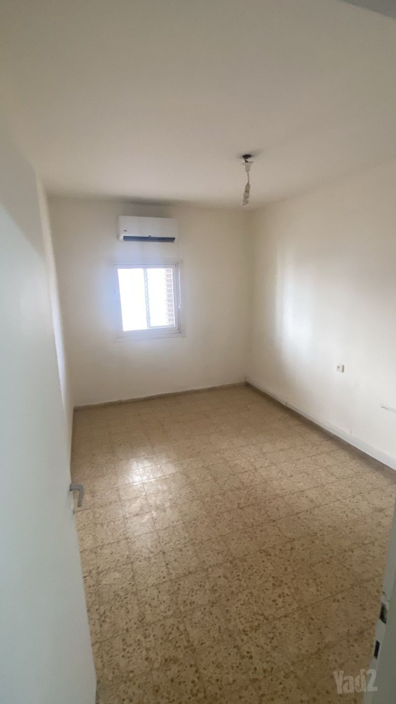 תמונה מיד2 – 4 חדרים • 6,800 ₪, חנקין 10, מגדיאל, הוד השרון (1)