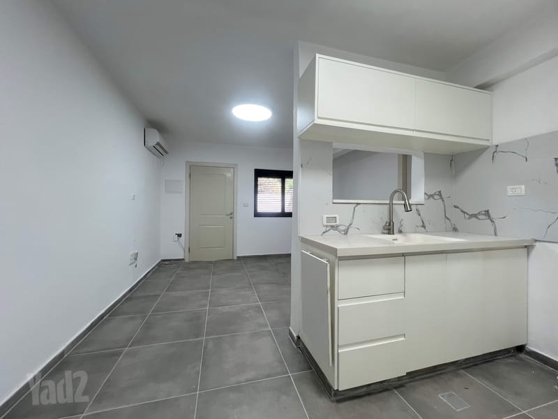 Photo from Yad2 – 2 Rooms • ₪4,500, דרך הים, Pardes Hanna Center, Pardes Hanna-Karkur (1)