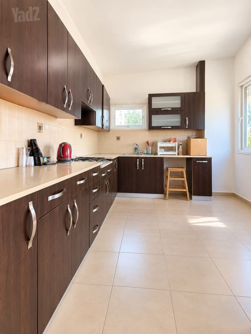 תמונה מיד2 – 5 חדרים • 6,800 ₪, ברוך שפינוזה 21, 'שכונה ב, רחובות (1)