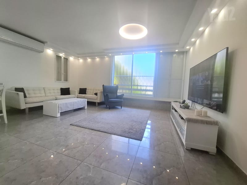 תמונה מיד2 – 4 חדרים • 1,990,000 ₪, שדרות חיים וייצמן 109, צפון מערב מרכז העיר, נתניה (1)