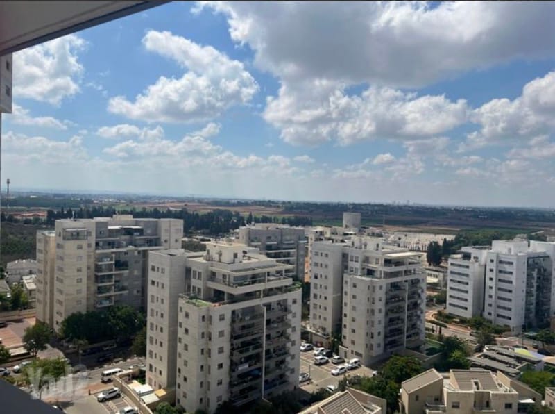 Photo from Yad2 – 5 Rooms • ₪10,000, אלונים 20, Kiryat HaSharon, Netanya (1)