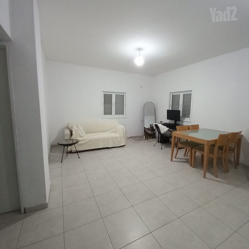 Photo from Yad2 – 2 Rooms • ₪3,700, הרב שלום שבזי 121, Shabazi, Rosh HaAyin (1)