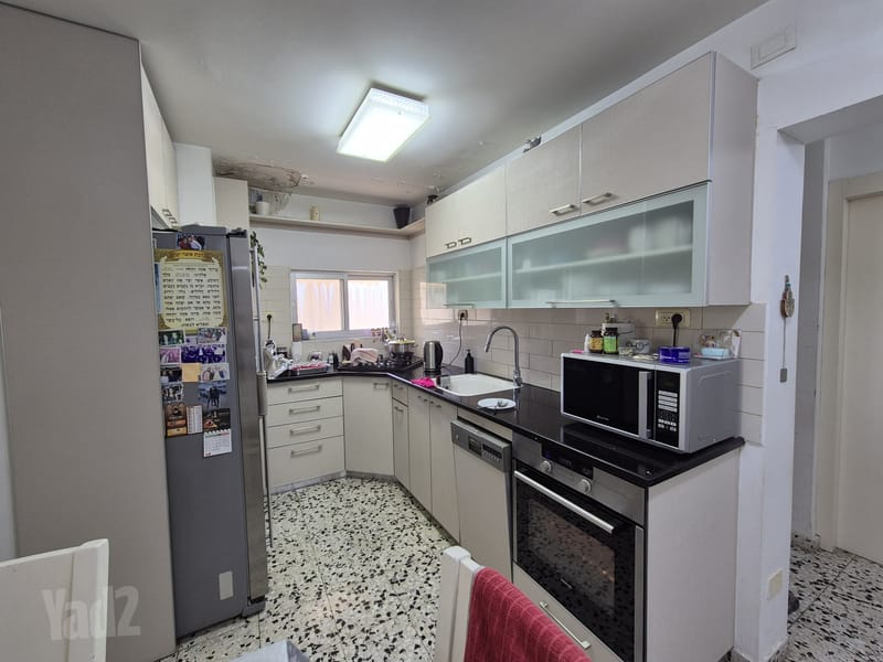 תמונה מיד2 – 4 חדרים • 6,000 ₪, דגניה 32, שכונות דרומיות, אור יהודה (1)
