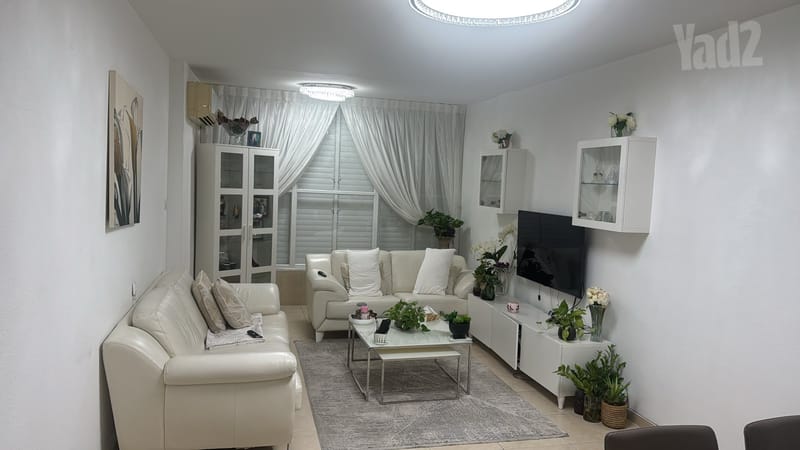 תמונה מיד2 – 3 חדרים • 5,500 ₪, ההסתדרות 173, רסקו ב', חולון (1)